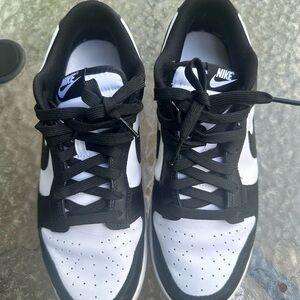 Nike Black and White Sneakers High-Top Classic
